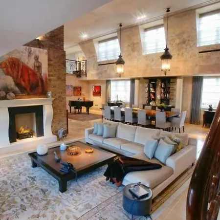 Vatican-apartment *