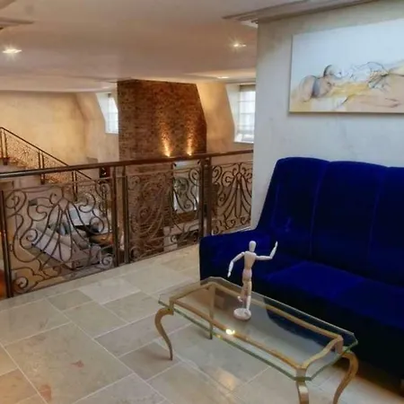 Vatican-apartment דירה