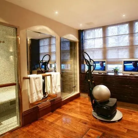 Vatican-apartment *