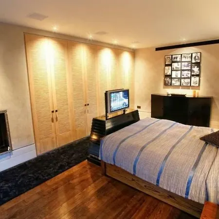 Vatican-apartment דירה *
