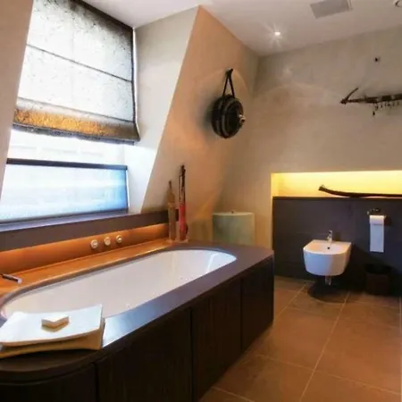 Vatican-apartment דירה