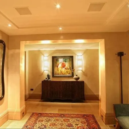 Vatican-apartment *